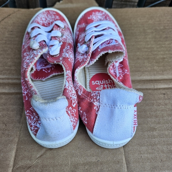 Roxy Red White Floral Casual Lace Sneakers Shoes Size 3 - Picture 13 of 16